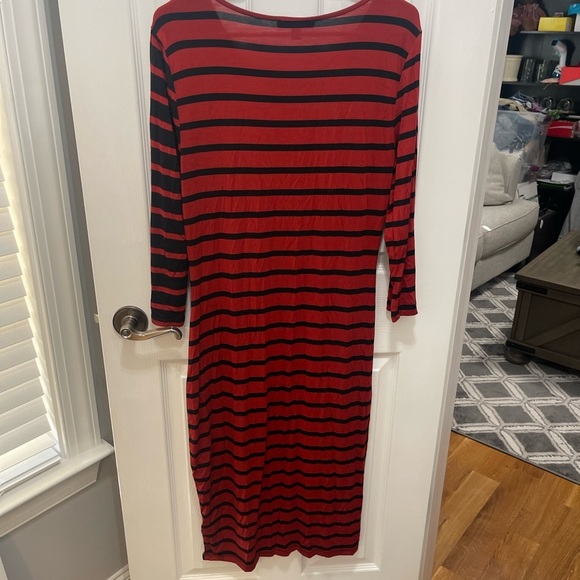 Spence dress large red and black - Picture 9 of 10